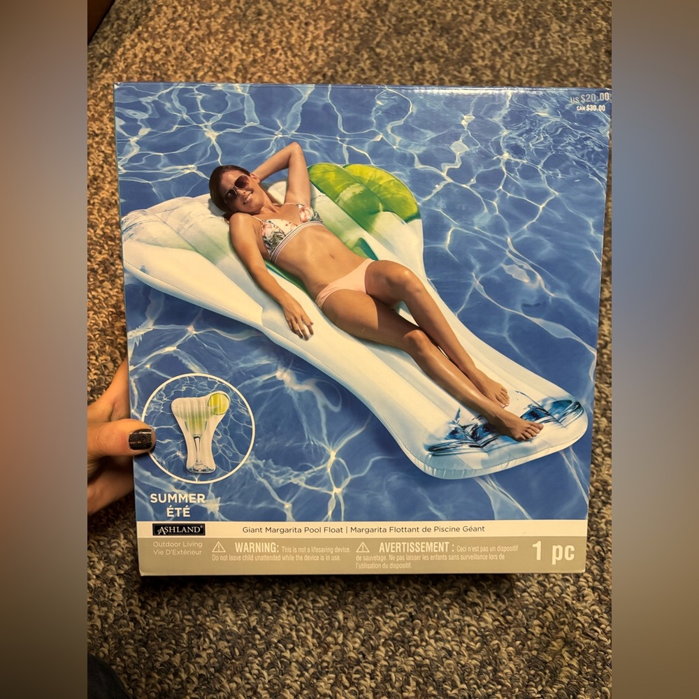 Margarita pool float